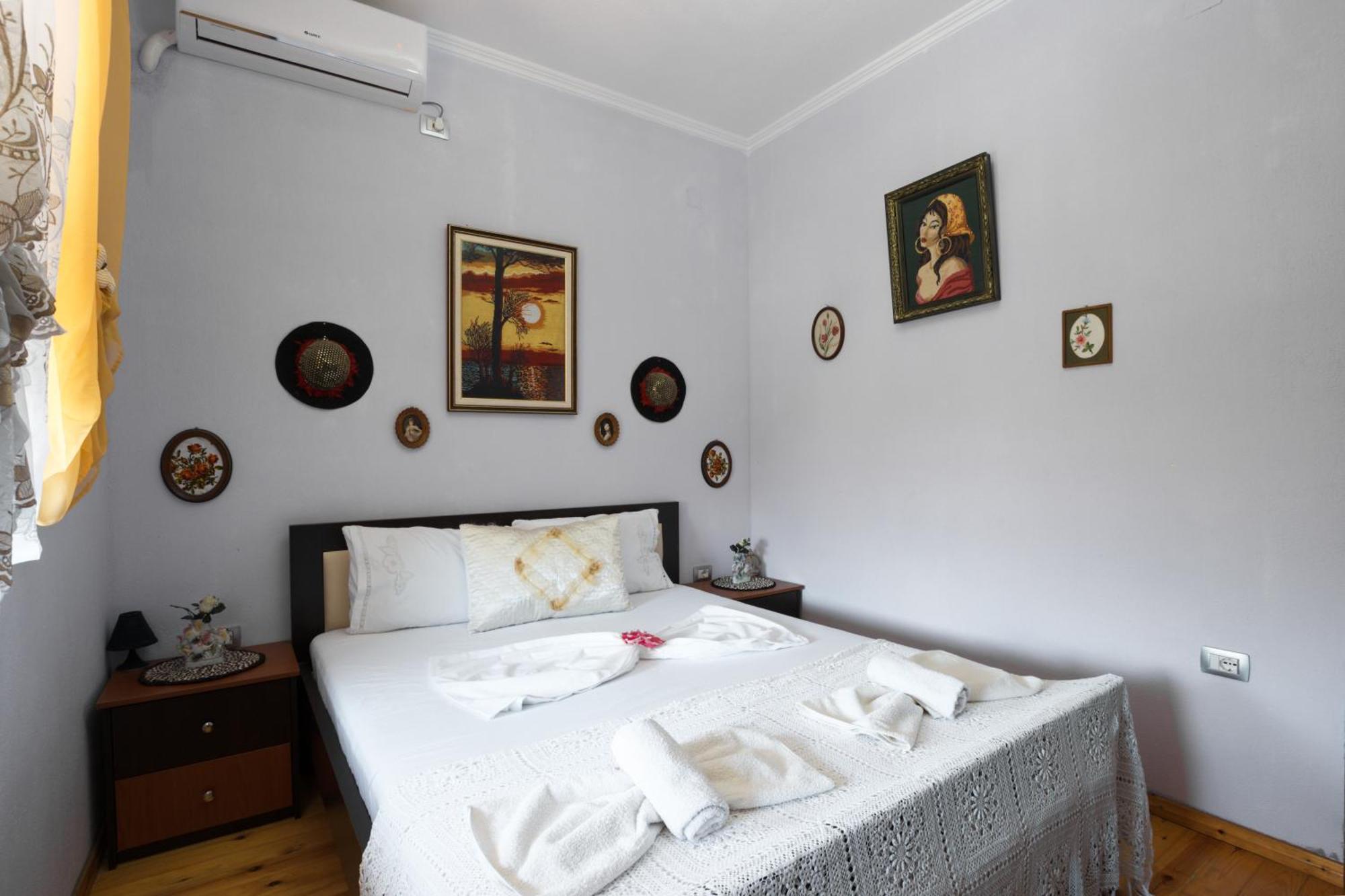 Leka GuestHouse Gjirokastër Eksteriør billede