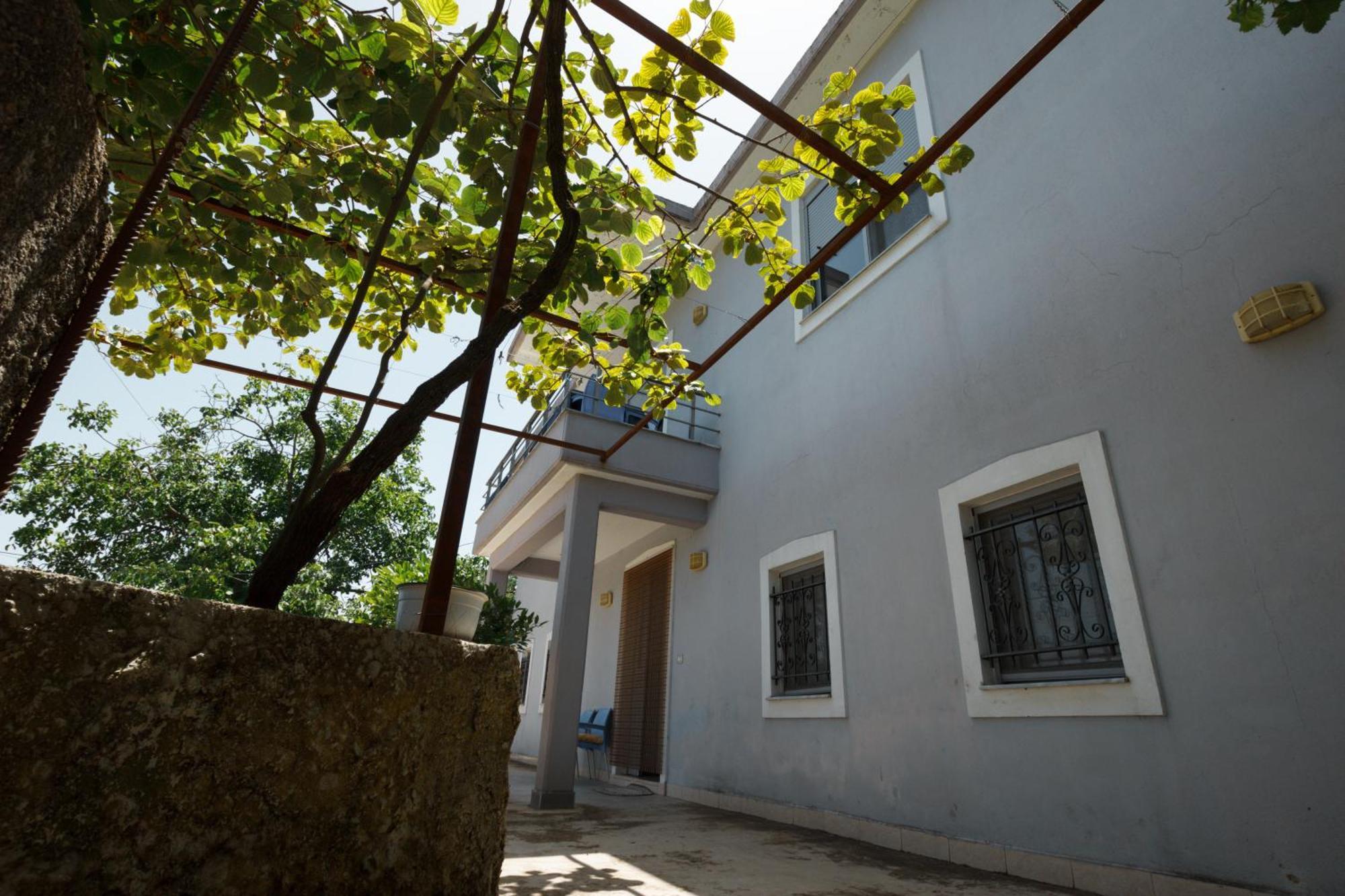 Leka GuestHouse Gjirokastër Eksteriør billede