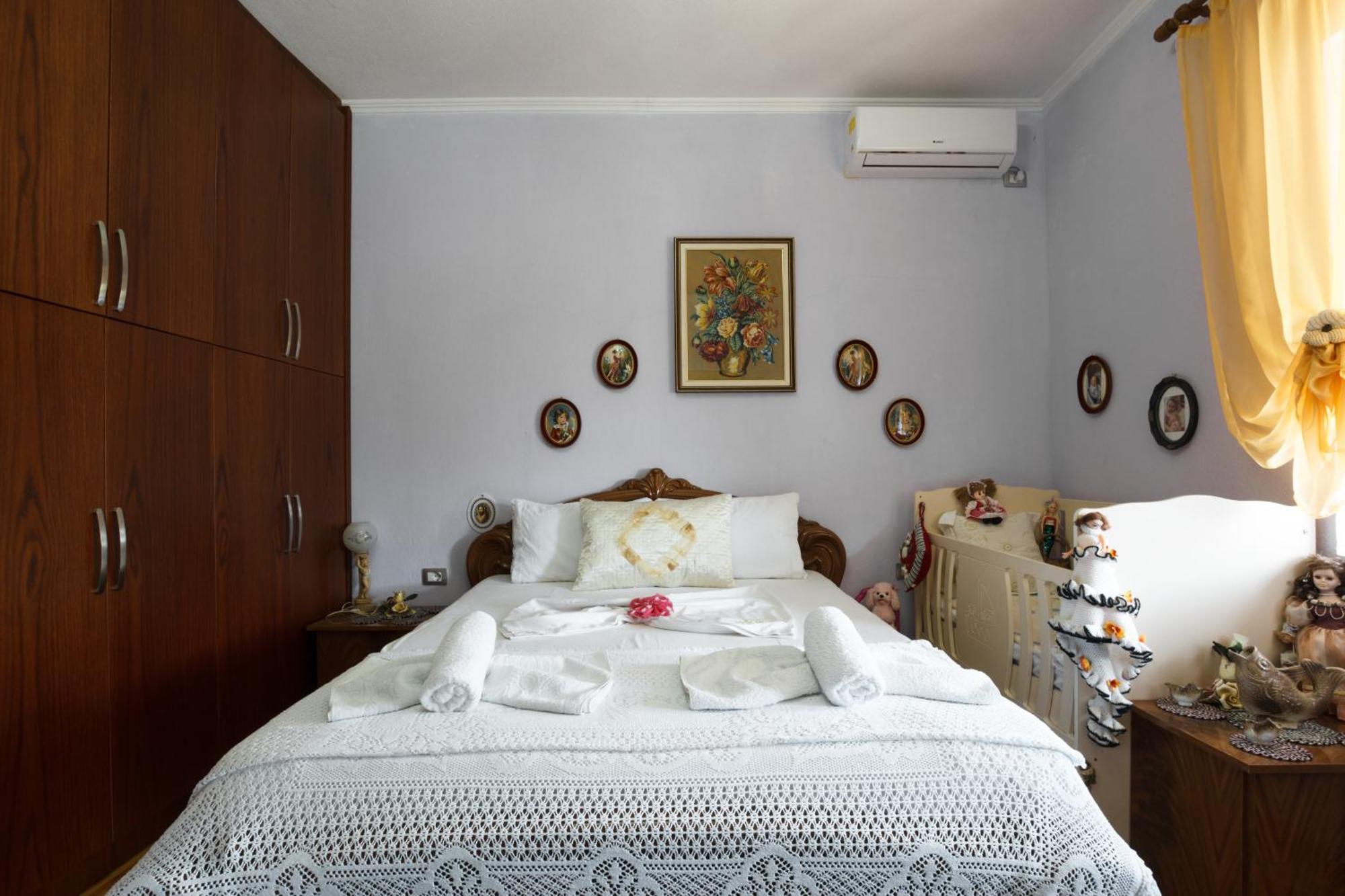 Leka GuestHouse Gjirokastër Eksteriør billede
